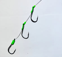 Load image into Gallery viewer, 5 x 6/0 80lb 3 hook gangs with 2 Sliding hooks